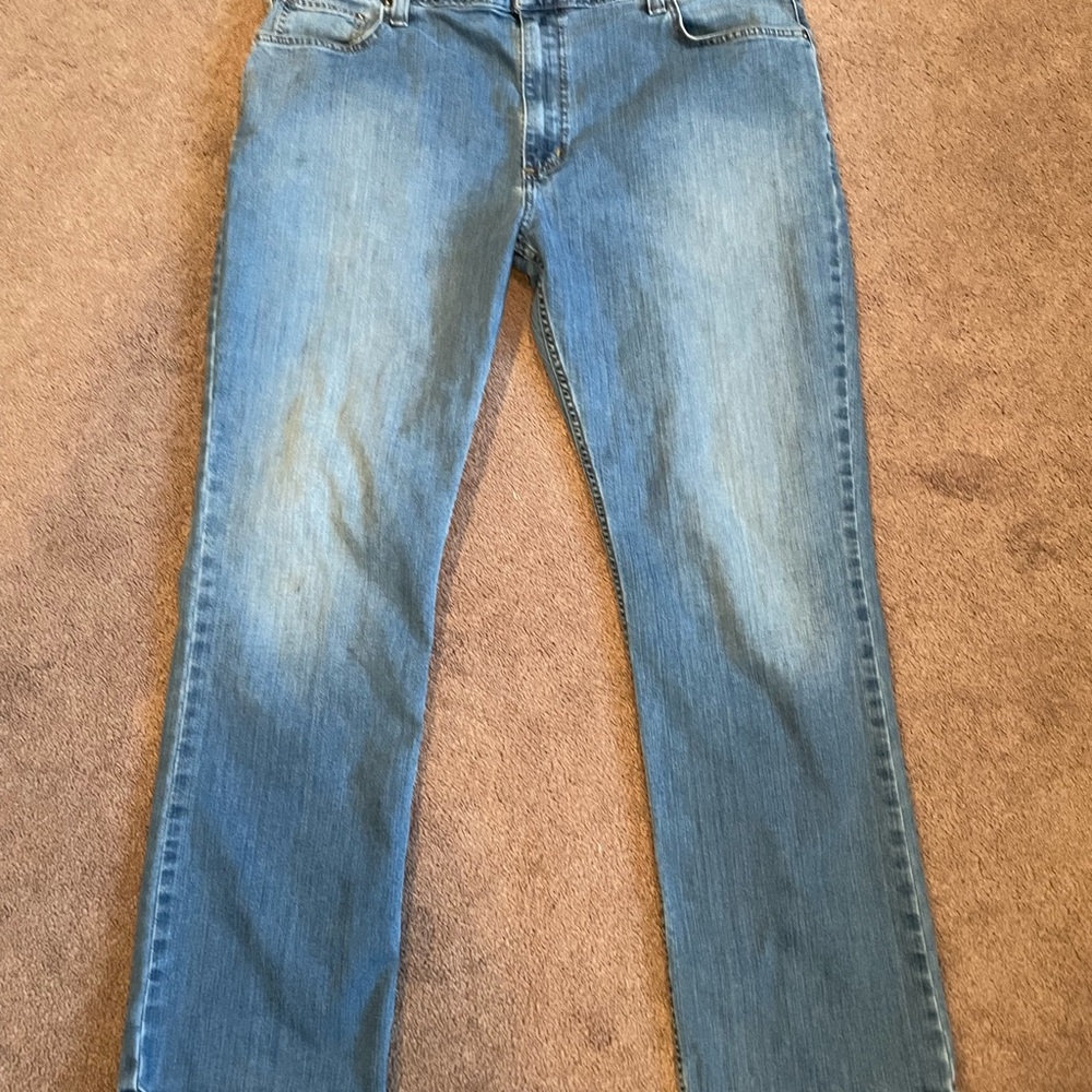 Classic Blue Carhartt jeans. 42x32 relaxed fit